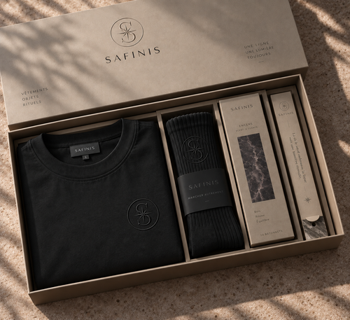 Coffret Là où l’ombre demeure SAFINIS, vêtement et objets du rituel
